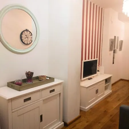 Junto Al Pilar Daire