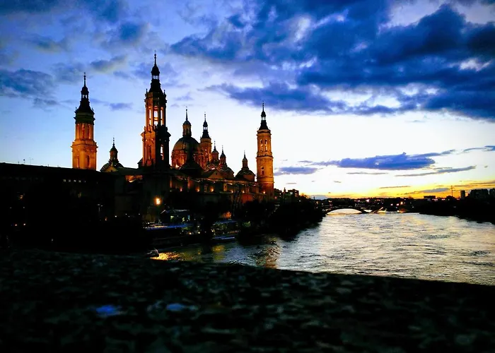 Junto Al Pilar Apartment *